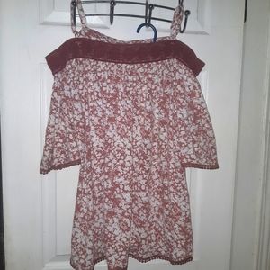 2 for $20 ● bundle two *2for$20* items and message me to send offer w/discount